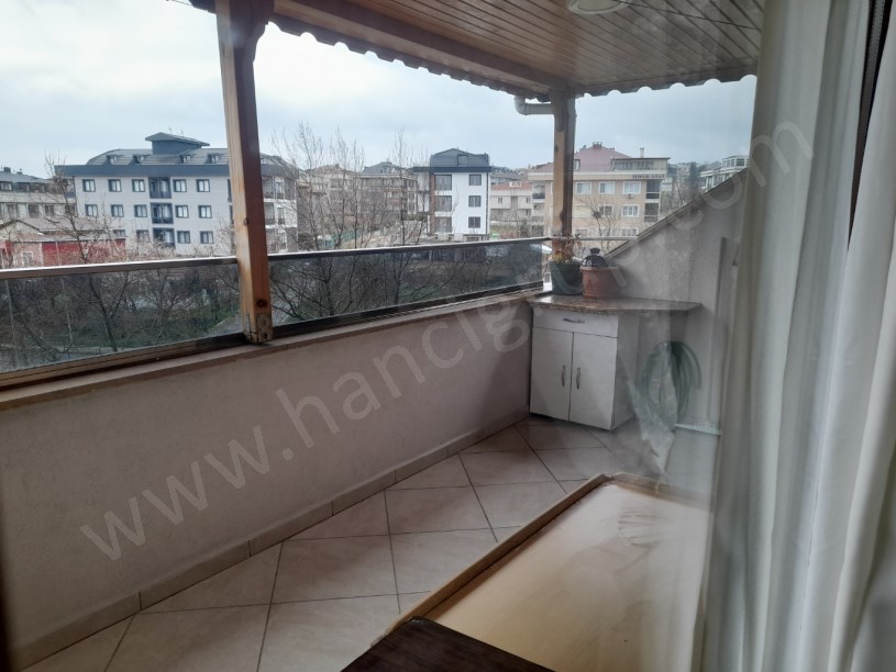 KAVAKLI MERKEZDE SİTE İÇERİSİNDE GENİŞ DUBLEKS SATILIK DAİRE 