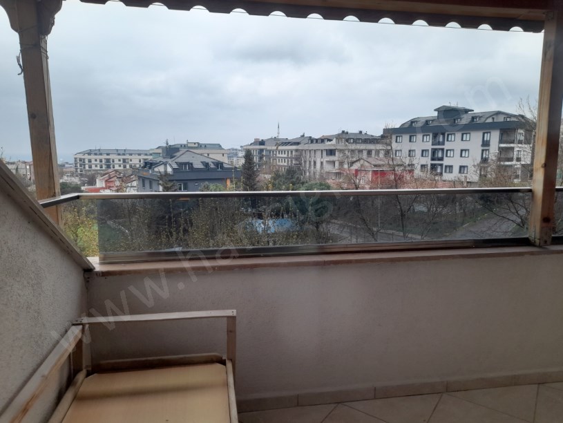 KAVAKLI MERKEZDE SİTE İÇERİSİNDE GENİŞ DUBLEKS SATILIK DAİRE 