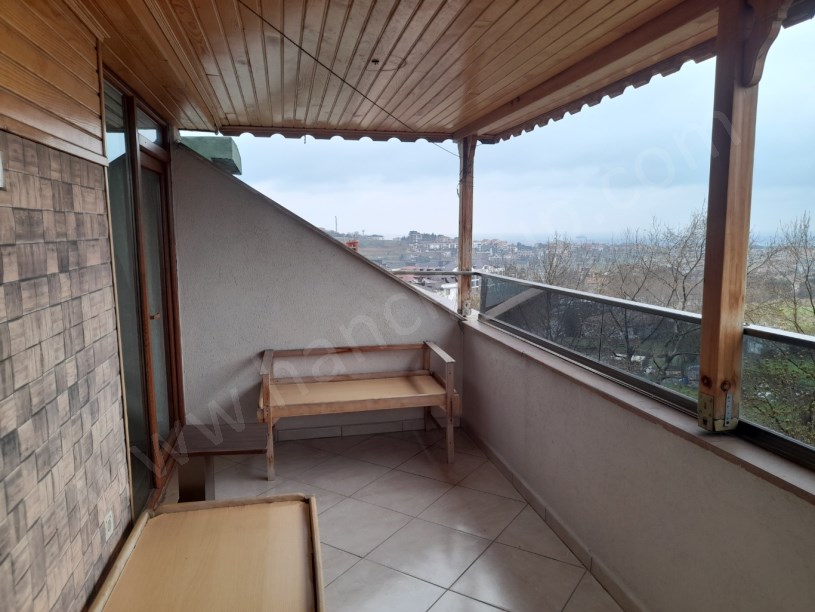 KAVAKLI MERKEZDE SİTE İÇERİSİNDE GENİŞ DUBLEKS SATILIK DAİRE 