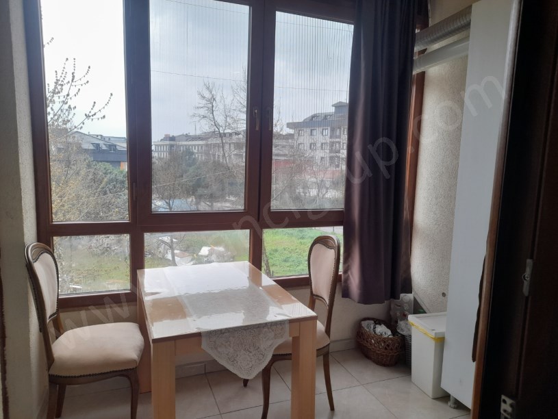KAVAKLI MERKEZDE SİTE İÇERİSİNDE GENİŞ DUBLEKS SATILIK DAİRE 