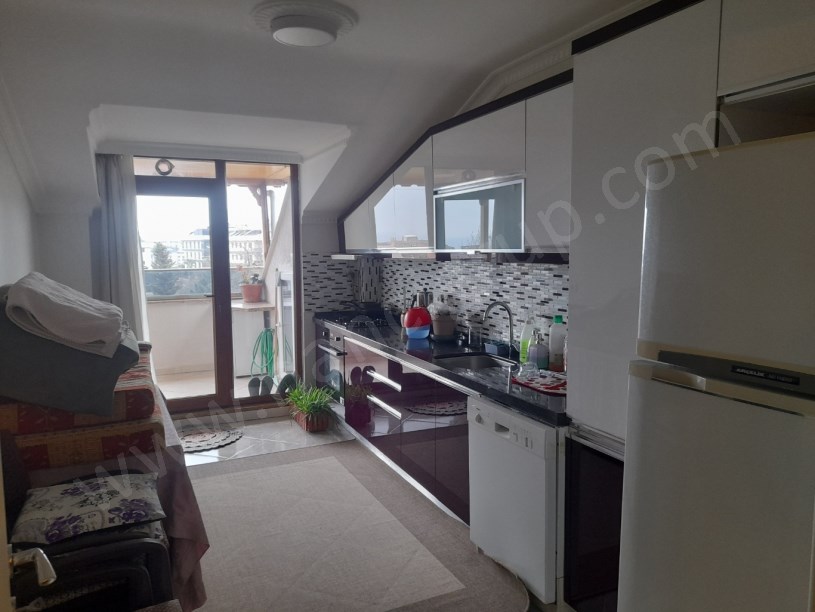 KAVAKLI MERKEZDE SİTE İÇERİSİNDE GENİŞ DUBLEKS SATILIK DAİRE 