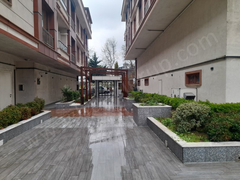 KAVAKLI MERKEZDE SİTE İÇERİSİNDE GENİŞ DUBLEKS SATILIK DAİRE 