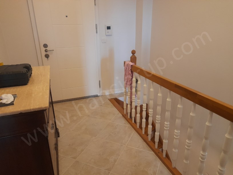 KAVAKLI MERKEZDE SİTE İÇERİSİNDE GENİŞ DUBLEKS SATILIK DAİRE 
