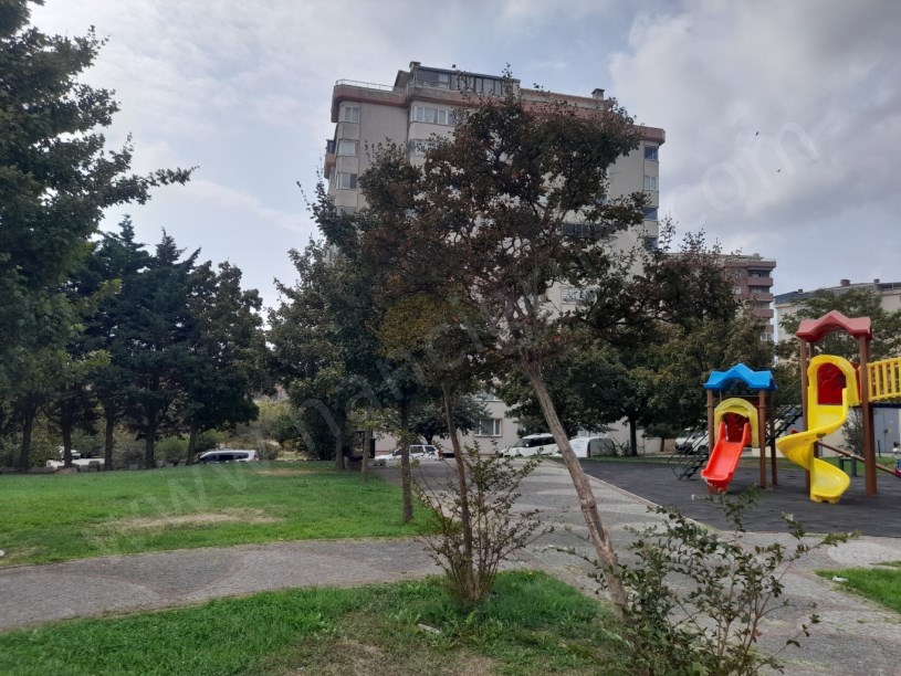 BEYLİKDÜZÜ GELİŞİM SİTESİNDE GÜNEY CEPHE SATILIK 3+1 DAİRE