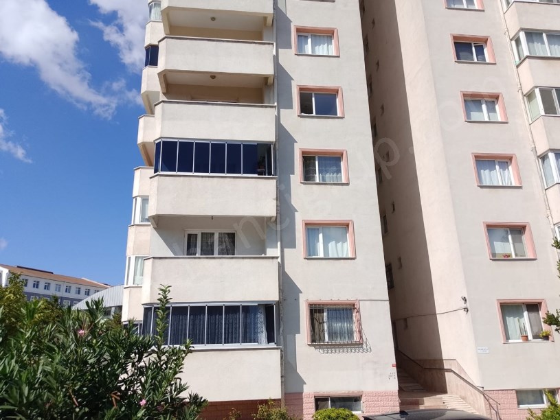 BEYLİKDÜZÜ GELİŞİM SİTESİNDE GÜNEY CEPHE SATILIK 3+1 DAİRE