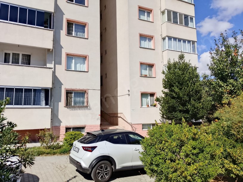 BEYLİKDÜZÜ GELİŞİM SİTESİNDE GÜNEY CEPHE SATILIK 3+1 DAİRE