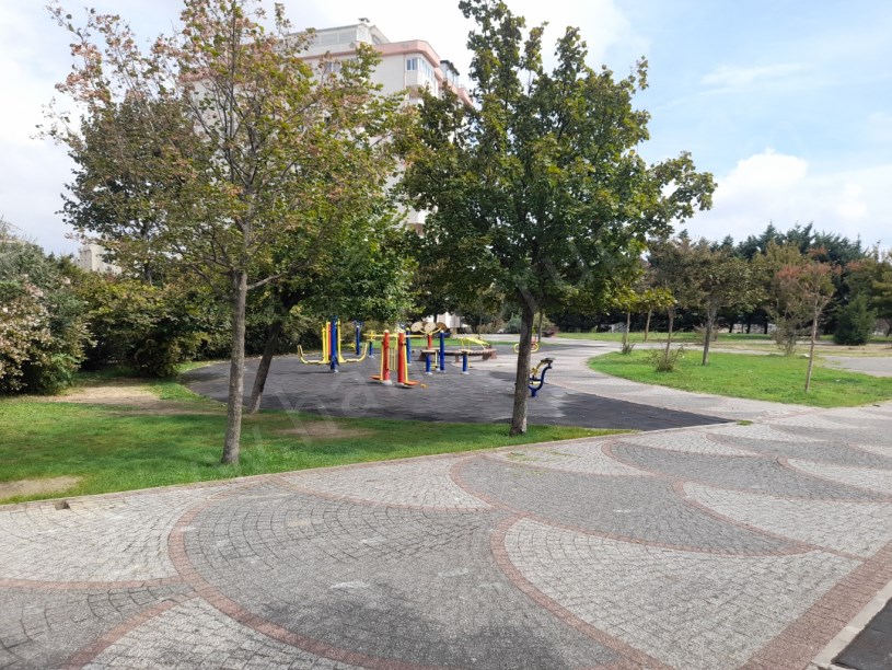 BEYLİKDÜZÜ GELİŞİM SİTESİNDE GÜNEY CEPHE SATILIK 3+1 DAİRE