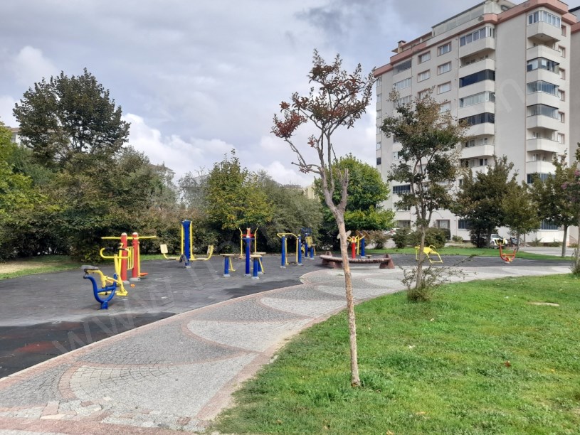 BEYLİKDÜZÜ GELİŞİM SİTESİNDE GÜNEY CEPHE SATILIK 3+1 DAİRE