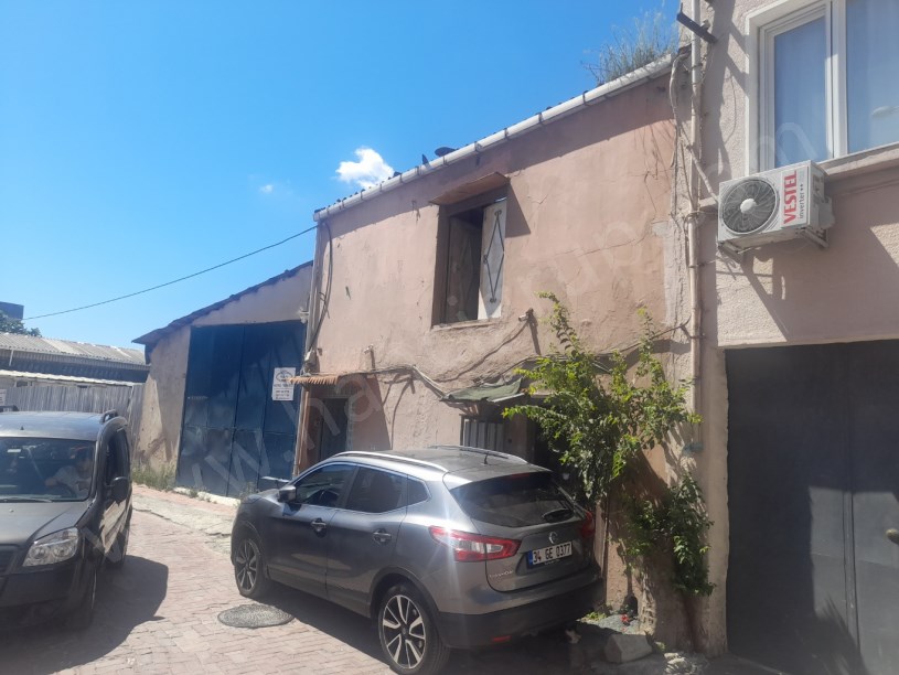 YENİKAPI DA SATILIK KOMPLE BİNA VE ARSASI