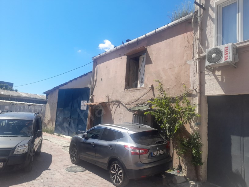 YENİKAPI DA SATILIK KOMPLE BİNA VE ARSASI