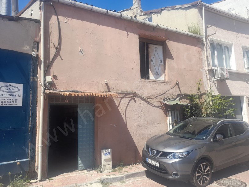 YENİKAPI DA SATILIK KOMPLE BİNA VE ARSASI