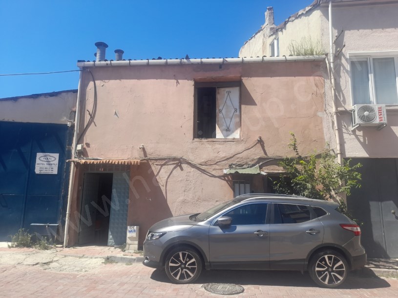 YENİKAPI DA SATILIK KOMPLE BİNA VE ARSASI
