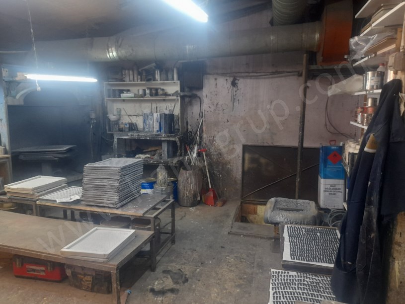 YENİKAPI DA SATILIK KOMPLE BİNA VE ARSASI