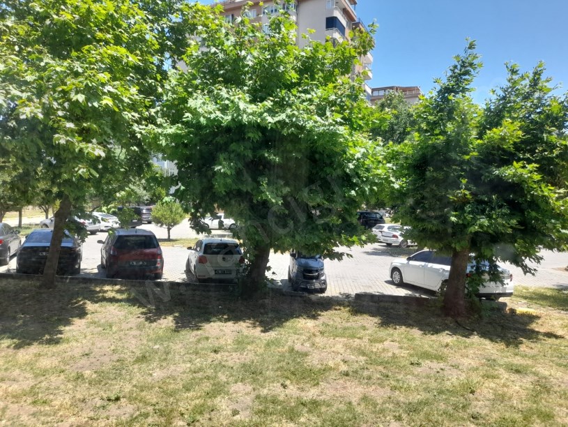 BEYLİKDÜZÜ KARDELEN SİTESİNDE SATILIK 3+1 DAİRE