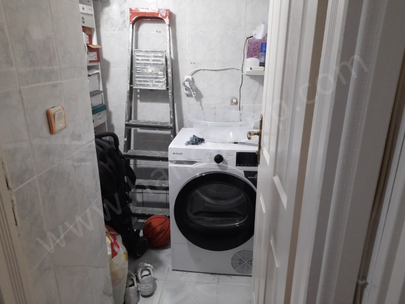 BEYLİKDÜZÜ KARDELEN SİTESİNDE SATILIK 3+1 DAİRE