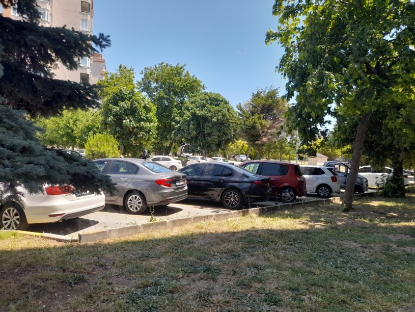 BEYLİKDÜZÜ KARDELEN SİTESİNDE SATILIK 3+1 DAİRE