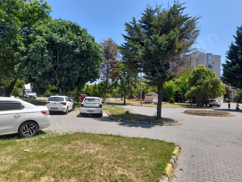 BEYLİKDÜZÜ KARDELEN SİTESİNDE SATILIK 3+1 DAİRE