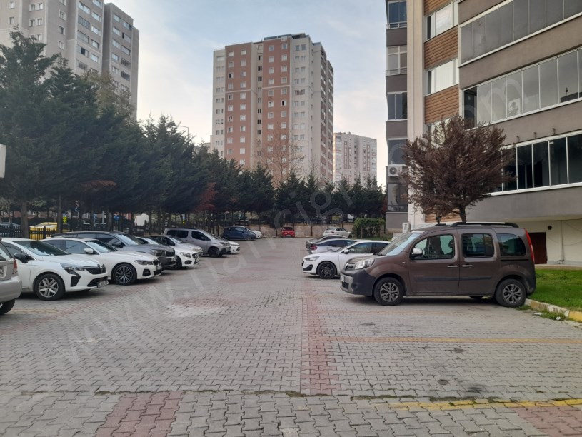 ADNAN KAHVECİ MAHALLESİNDE SATILIK 3+1 DAİRE