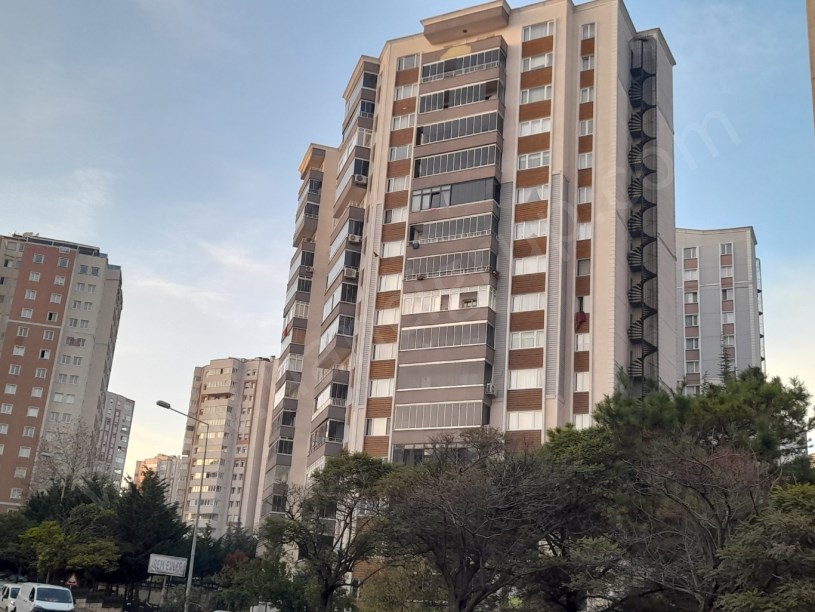 ADNAN KAHVECİ MAHALLESİNDE SATILIK 3+1 DAİRE