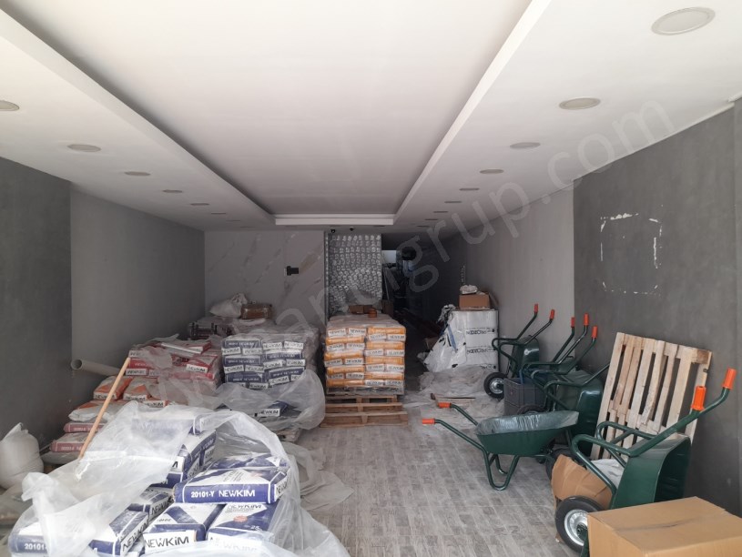 ESENYURT NECİP FAZIL KISAKÜREK CAD. KİRALIK DEPOLU DÜKKAN