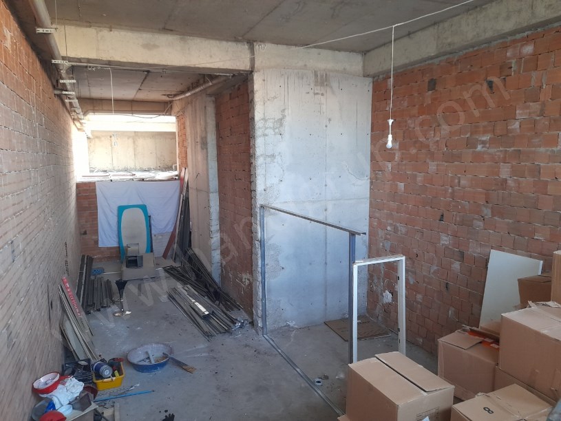 ESENYURT NECİP FAZIL KISAKÜREK CAD. KİRALIK DEPOLU DÜKKAN