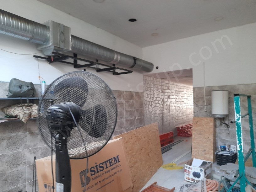 ESENYURT NECİP FAZIL KISAKÜREK CAD. KİRALIK DEPOLU DÜKKAN