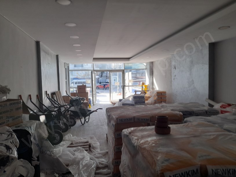 ESENYURT NECİP FAZIL KISAKÜREK CAD. KİRALIK DEPOLU DÜKKAN