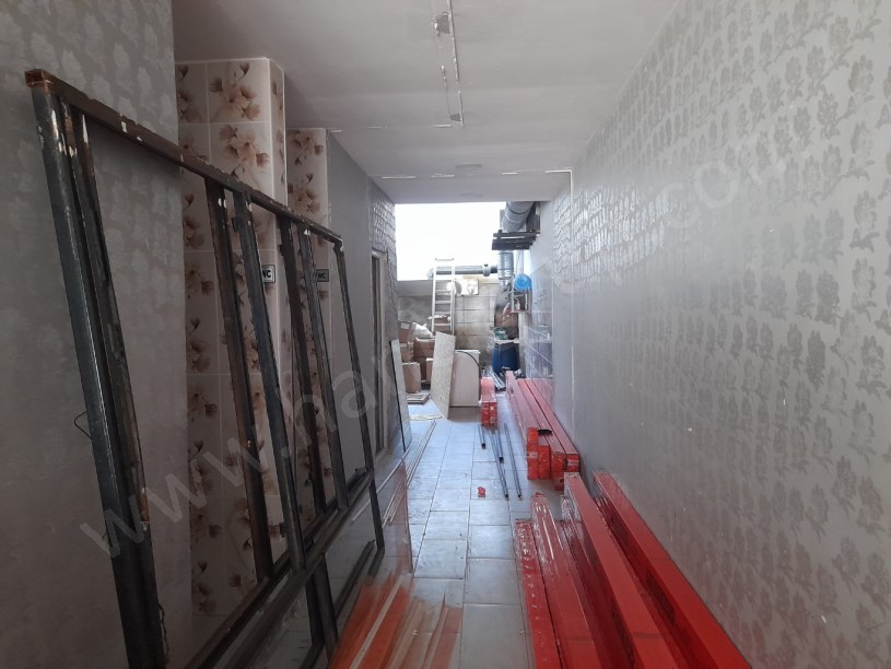ESENYURT NECİP FAZIL KISAKÜREK CAD. KİRALIK DEPOLU DÜKKAN