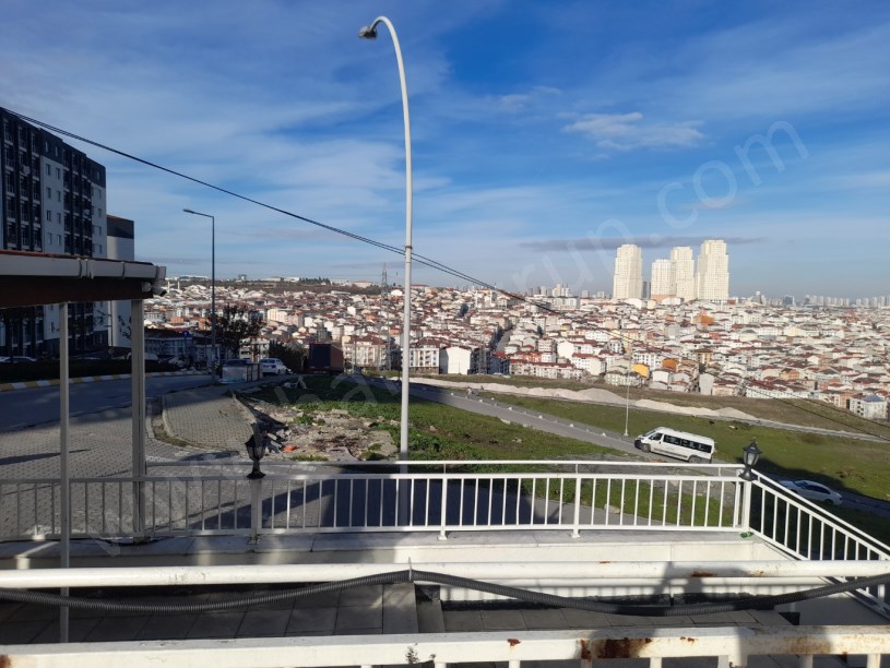 ESENYURT NECİP FAZIL KISAKÜREK CAD. KİRALIK DEPOLU DÜKKAN