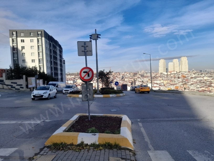 ESENYURT NECİP FAZIL KISAKÜREK CAD. KİRALIK DEPOLU DÜKKAN