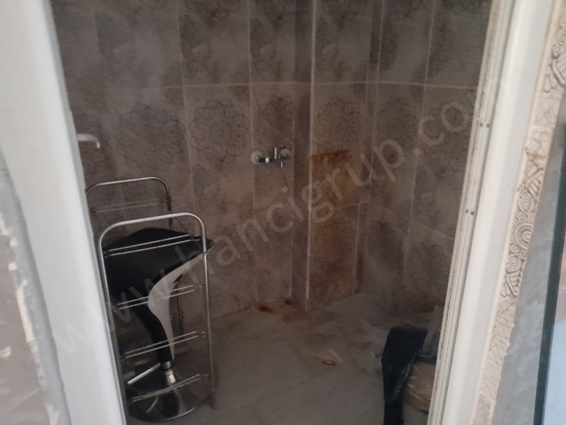 ESENYURT NECİP FAZIL KISAKÜREK CAD. KİRALIK DEPOLU DÜKKAN