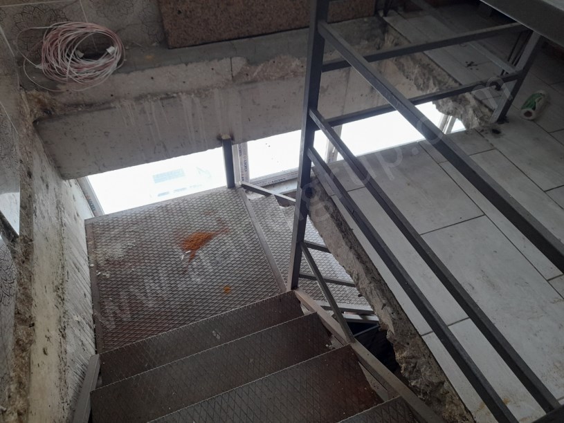 ESENYURT NECİP FAZIL KISAKÜREK CAD. KİRALIK DEPOLU DÜKKAN