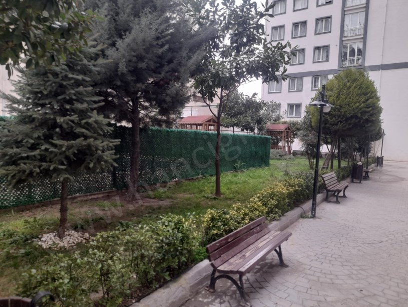 ESENYURT METROBÜSE YAKIN KİRALIK EŞYALI 1+1 DAİRE