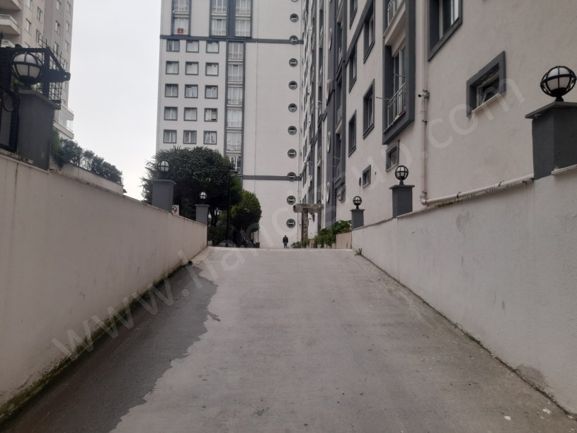 ESENYURT METROBÜSE YAKIN KİRALIK EŞYALI 1+1 DAİRE