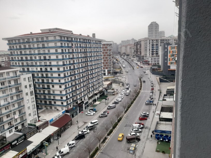 ESENYURT METROBÜSE YAKIN KİRALIK EŞYALI 1+1 DAİRE