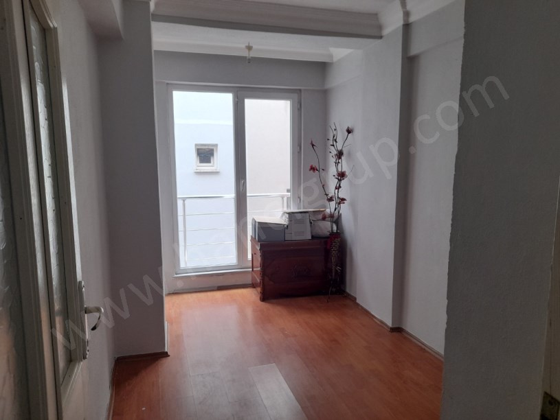 BÜYÜKÇEKMECE TEPECİK ULUS MAH. KİRALIK 2+1 DAİRE