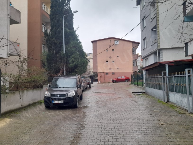 BÜYÜKÇEKMECE TEPECİK ULUS MAH. KİRALIK 2+1 DAİRE