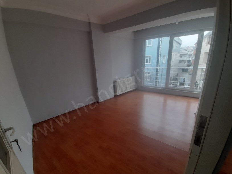 BÜYÜKÇEKMECE TEPECİK ULUS MAH. KİRALIK 2+1 DAİRE