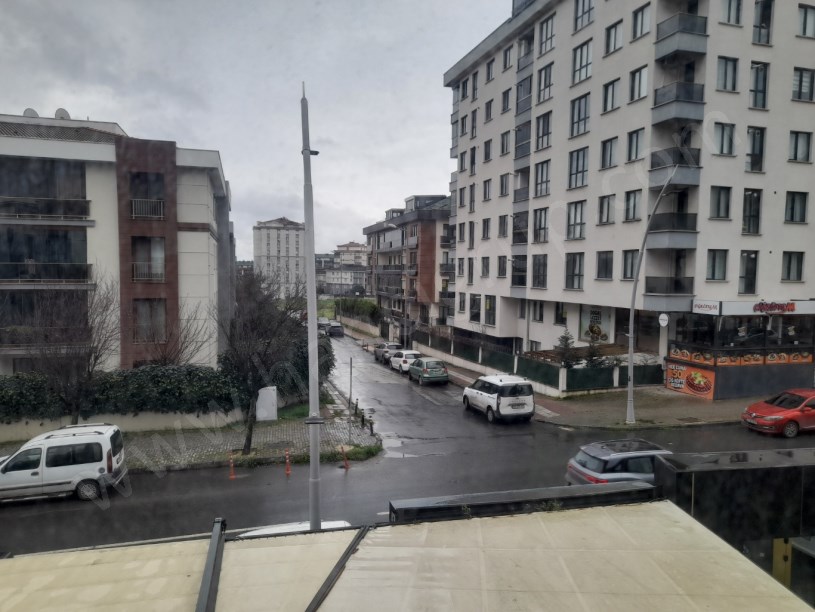 EKİNOBA MAHALLESİNDE E 5 KARAYOLUNA YAKIN KONUMDA SATILIK 2+1 DAİRE