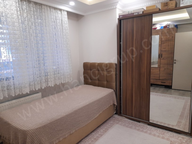 EKİNOBA MAHALLESİNDE E 5 KARAYOLUNA YAKIN KONUMDA SATILIK 2+1 DAİRE