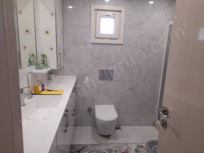 EKİNOBA MAHALLESİNDE E 5 KARAYOLUNA YAKIN KONUMDA SATILIK 2+1 DAİRE