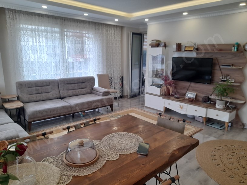 EKİNOBA MAHALLESİNDE E 5 KARAYOLUNA YAKIN KONUMDA SATILIK 2+1 DAİRE