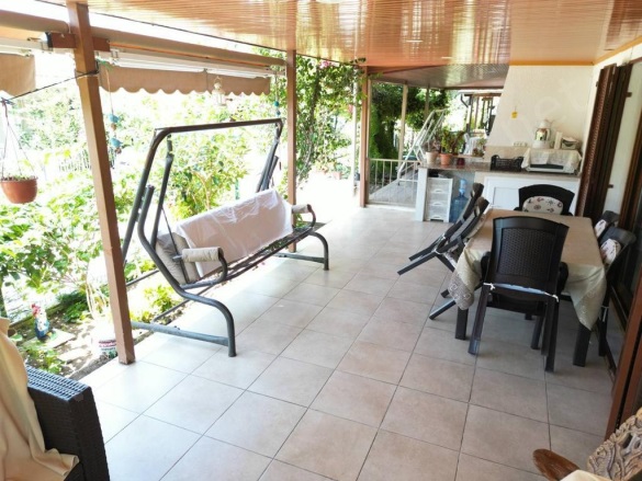 Hacıfeyzullah Mah. Kuşadası Satılık Yazlık |  4+1 Oda | 140M2 12.500.000Tl | Villa Ve Müstakil Resim-4