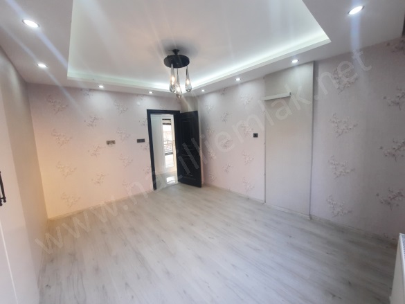 Yeni Mah. Nazilli Satılık Daire |  3+1 Oda | 170M2 4.000.000Tl  Krediye Uygun  | 2. Kat | Doğalgaz(Kombi) Resim-3