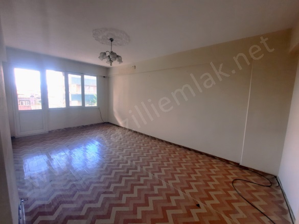 Altıntaş Mah. Nazilli Satılık Daire |  3+1 Oda | 140M2 2.500.000Tl  Krediye Uygun  | 3. Kat | 1 Banyo | 3 Yatak Odası Resim-4