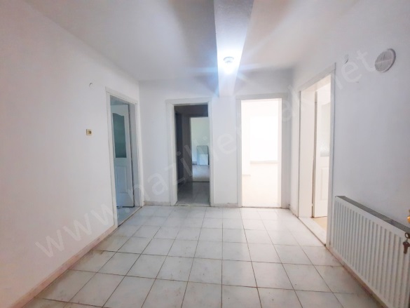 Cumhuriyet Mah. Nazilli Kiralık Daire |  3+1 Oda |Aylık 14.000Tl | 1. Kat | Doğalgaz(Kombi) | 1 Banyo | 3 Yatak Odası Resim-4
