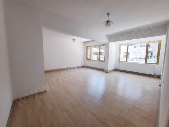 Akpınar Mah. Nazilli Kiralık Daire |  3+1 Oda |Aylık 14.000Tl | 1. Kat | Doğalgaz(Kombi) | 1 Banyo | 3 Yatak Odası Resim-5