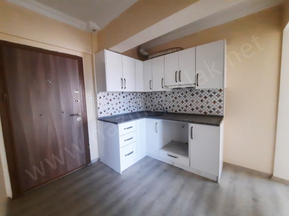 Karaçay Mah. Nazilli Satılık Daire |  1+1 Oda | 60M2 1.700.000Tl | 3. Kat | Klima | 1 Banyo | 1 Yatak Odası Resim-4