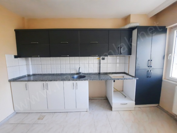 Yeni Mah. Nazilli Kiralık Daire |  3+1 Oda | 135M2 Aylık 19.000Tl | 3. Kat | Doğalgaz(Kombi) | 1 Banyo | 3 Yatak Odası Resim-5