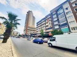 Nazilli Yeni Mah. Satılık Daire 3+1 185 M2 | 5. Kat | Doğalgaz(Kombi) | 1 Banyo | 3 Yatak Odası